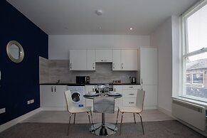Cross St Boutique Apartment