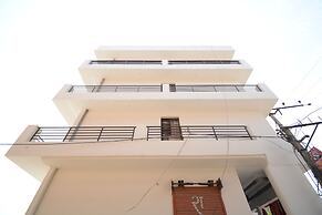 OYO 37658 King Palace