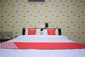 OYO 37658 King Palace