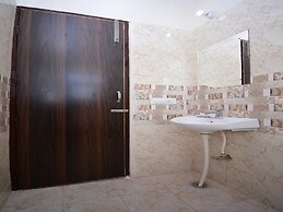 OYO 37658 King Palace