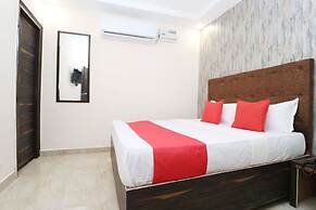 OYO 37351 Hotel Krishna Royal