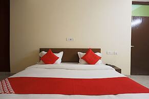 OYO 45288 Hotel 2 Yaars