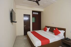 OYO 45288 Hotel 2 Yaars