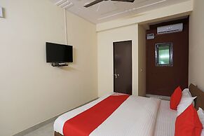 OYO 45288 Hotel 2 Yaars