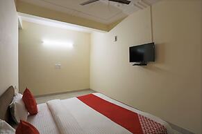 OYO 45288 Hotel 2 Yaars