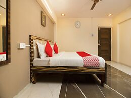 OYO 24621 The Star Hotel