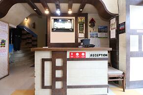 OYO 30100 Lucky Guest House