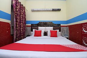 OYO 30100 Lucky Guest House