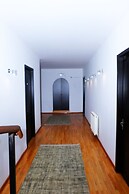 Biblioteka Hotel Rustaveli