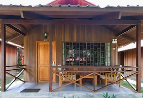 Wakaya Ecolodge