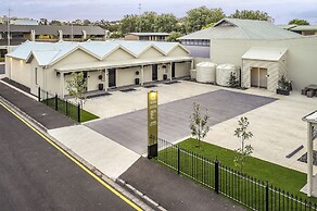 Aloha Central Premium Studios