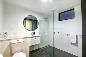 Aloha Central Premium Studios