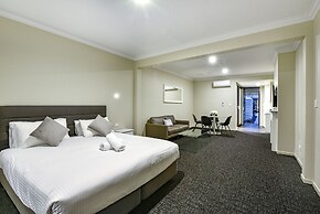 Aloha Central Premium Studios