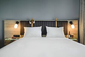 Moxy Poznan Airport