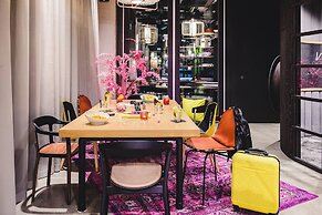 Moxy Poznan Airport