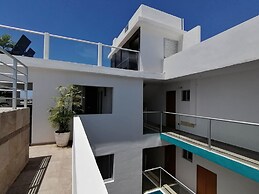 5th Coral Suites by Alex