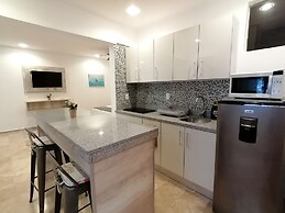 5th Coral Suites by Alex