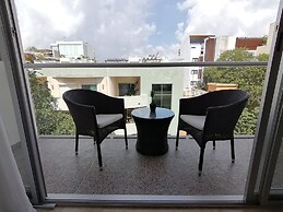 5th Coral Suites by Alex