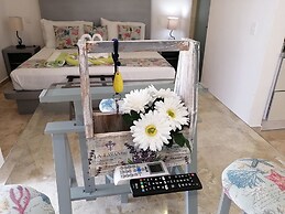 5th Coral Suites by Alex