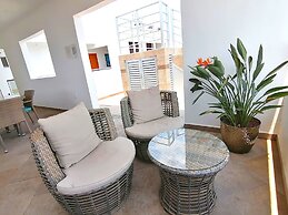 5th Coral Suites by Alex