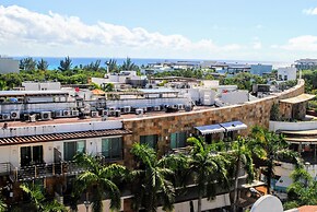 5th Coral Suites by Alex