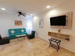 5th Coral Suites by Alex