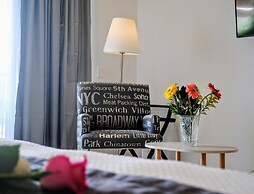 5th Coral Suites by Alex