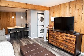 6 Chamonix Lane 1 Bedroom Townhouse by RedAwning