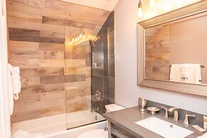 6 Chamonix Lane 3 Bedroom Townhouse by RedAwning