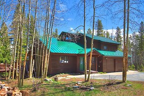 Aspen Heights Lodge 4 Bedroom Home by RedAwning