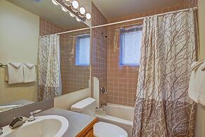 Aspen Heights Lodge 4 Bedroom Home by RedAwning