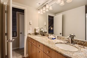 Spacious Mill Run 3 Townhouse Close to City Attractions by RedAwning