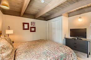 Spacious Mill Run 3 Townhouse Close to City Attractions by RedAwning