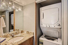 Spacious Mill Run 3 Townhouse Close to City Attractions by RedAwning