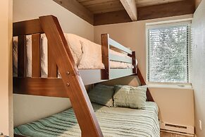 Spacious Mill Run 3 Townhouse Close to City Attractions by RedAwning