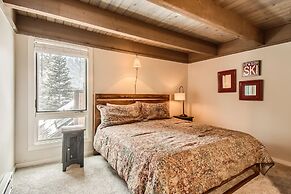 Spacious Mill Run 3 Townhouse Close to City Attractions by RedAwning