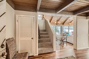 Spacious Mill Run 3 Townhouse Close to City Attractions by RedAwning