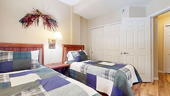 Mammoth Green #120 2 Bedroom Condo by RedAwning