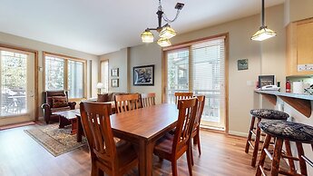 Mammoth Green #120 2 Bedroom Condo by RedAwning