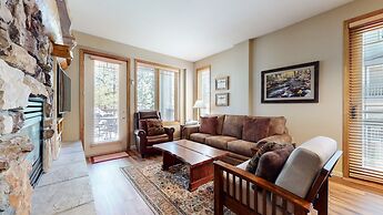 Mammoth Green #120 2 Bedroom Condo by RedAwning