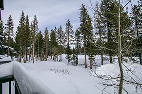 Mammoth Green #120 2 Bedroom Condo by RedAwning