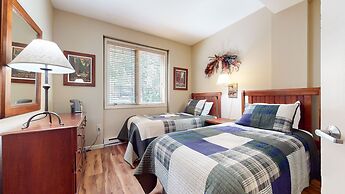 Mammoth Green #120 2 Bedroom Condo by RedAwning