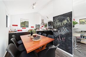 Modern Family Home 350 meters to Town Centre