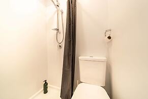 Modern Family Home 350 meters to Town Centre