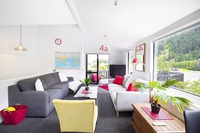 Modern Family Home 350 meters to Town Centre