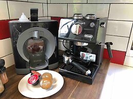 Central, modern city loft style home - CBD