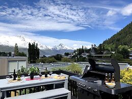 16 guests. Unique, central, mountain & lake views