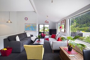 16 guests. Unique, central, mountain & lake views