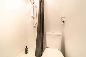 16 guests. Unique, central, mountain & lake views