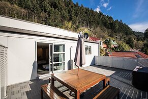 Downtown Mountain Paradise - So Central